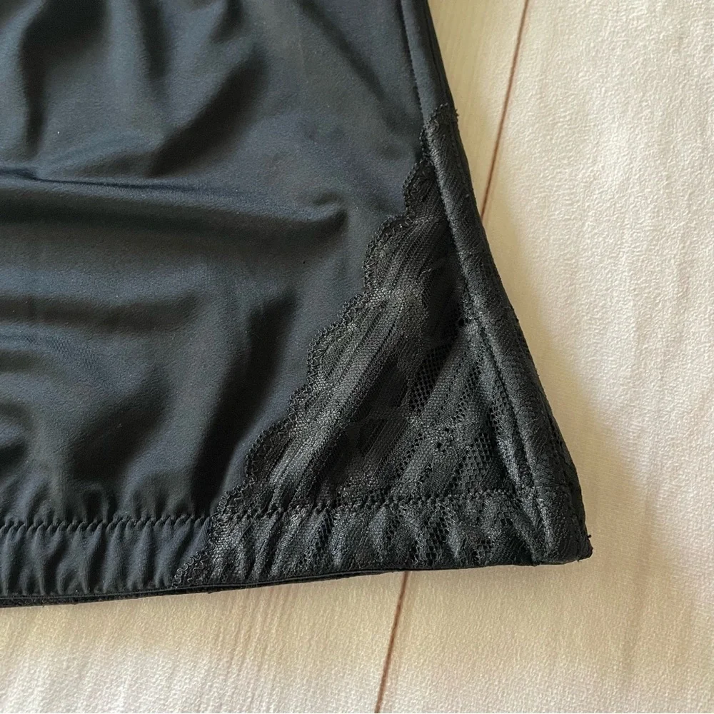 Assets by Spanx Red Hot Label Luxe & Lean Lace Waist Cincher Womens M Black Flaw